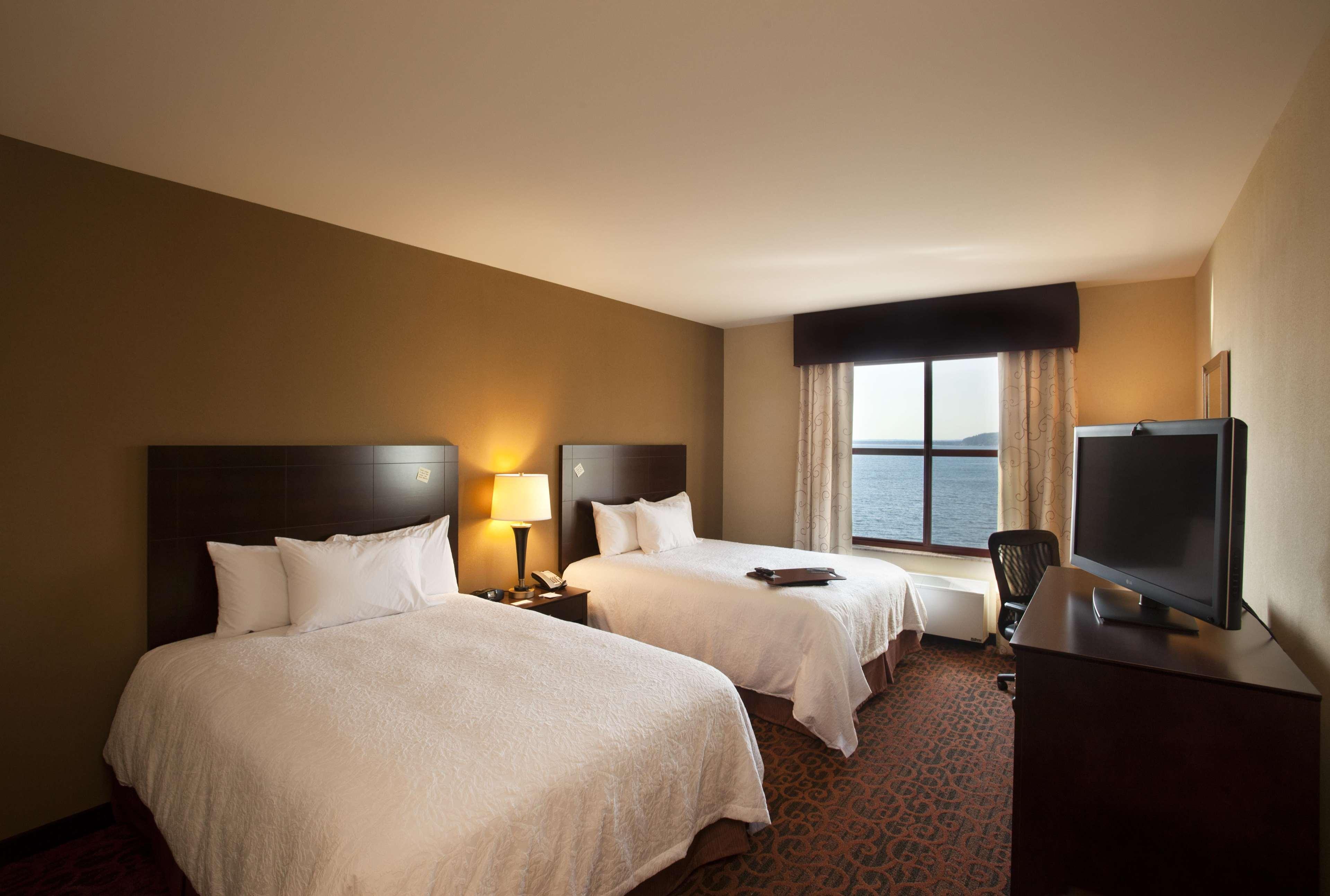 Hampton Inn Marquette-Waterfront Quarto foto